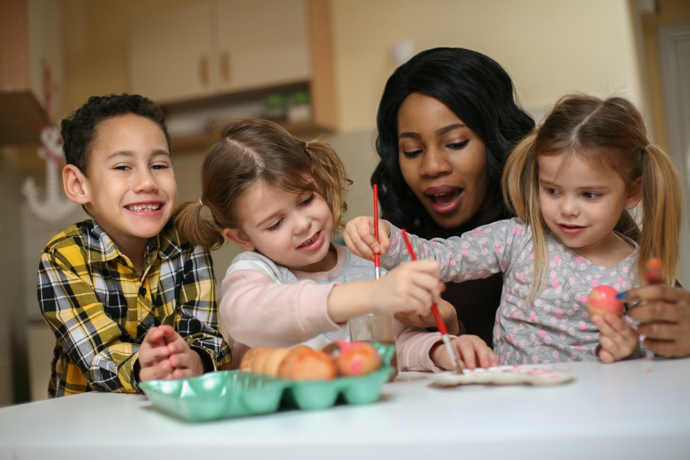 nounou-au-black-plusieurs-enfants