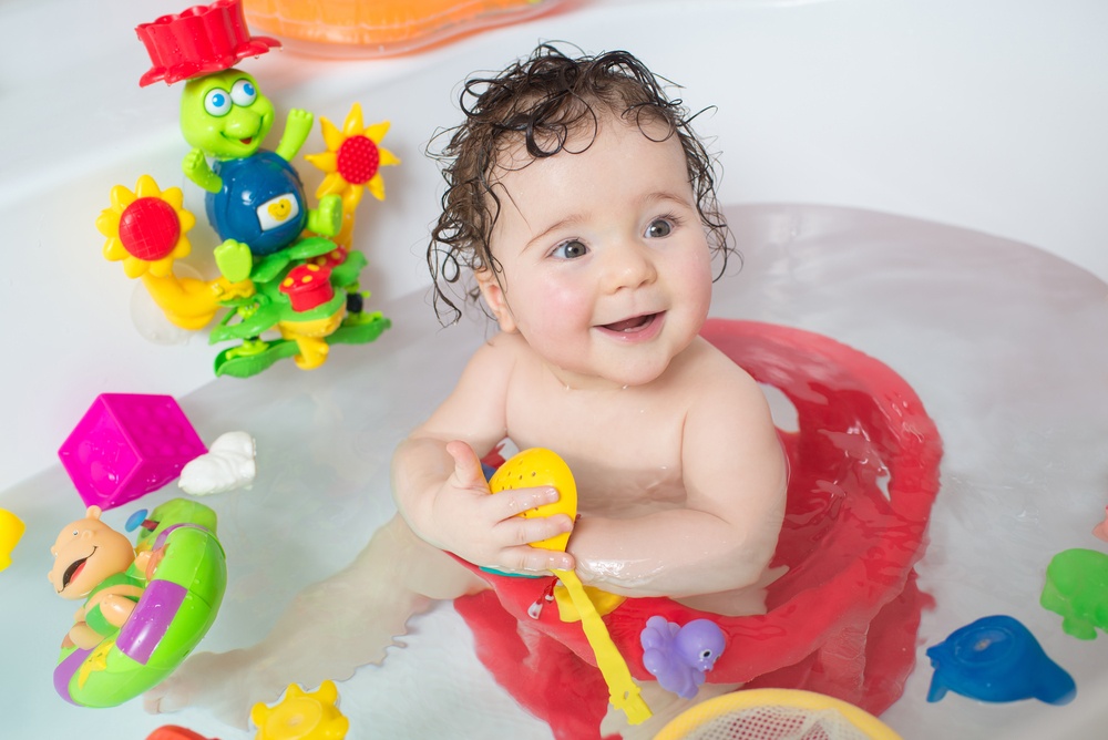  jouets-de-bain-pour-bebe