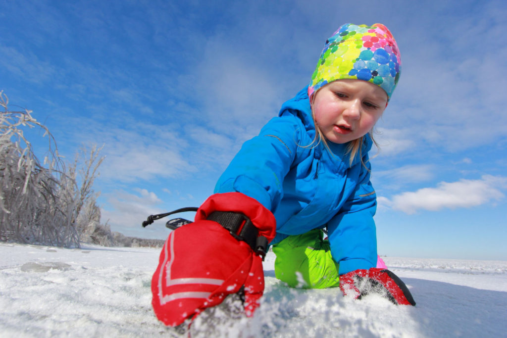 enfant-moufles-de-ski