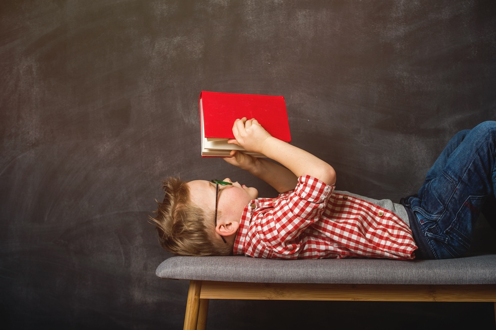  enfant-qui-lit-pour-rallye-de-lecture