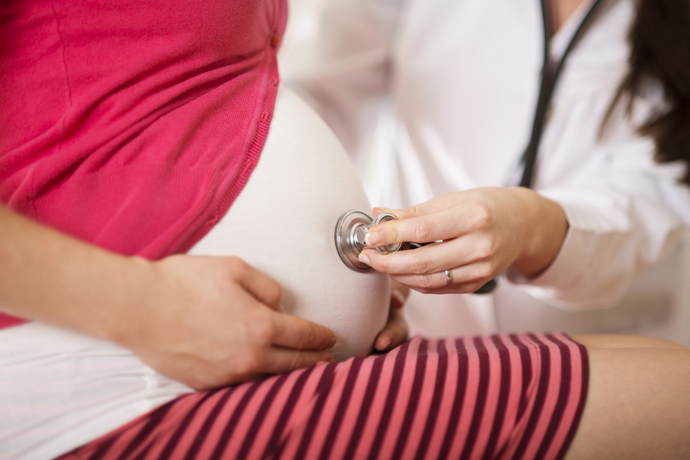 provoquer-perte-des-eaux-consulter-un-medecin