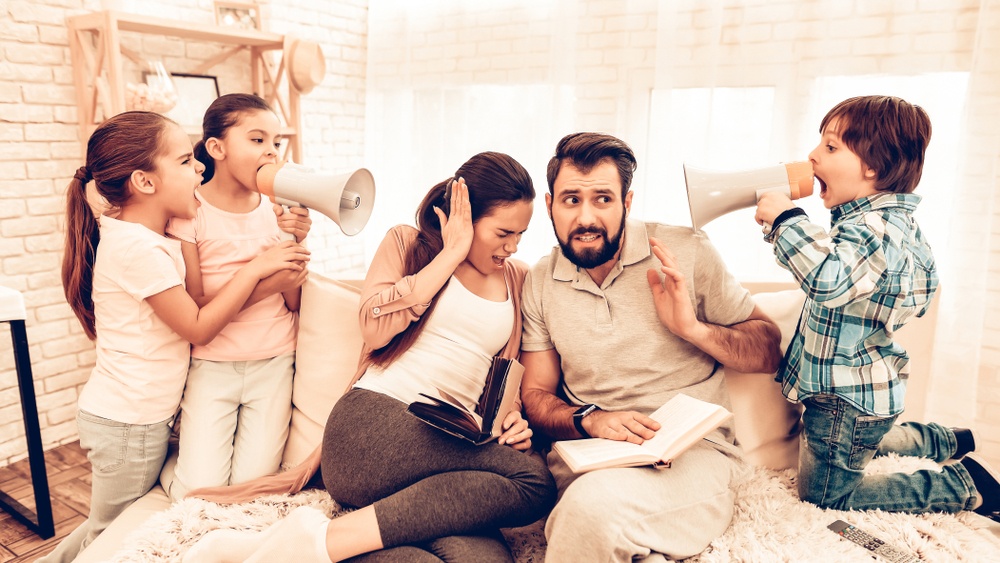 mauvais-comportements-enfants-parents-epuises