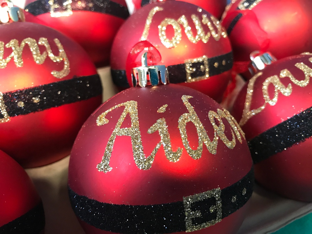 boules-de-noel-personnalisees boules-de-noel-personnalisees
