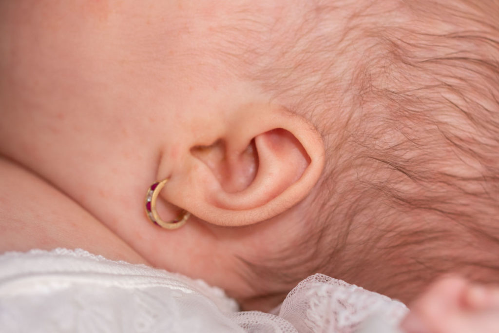 percer-oreilles-bebe