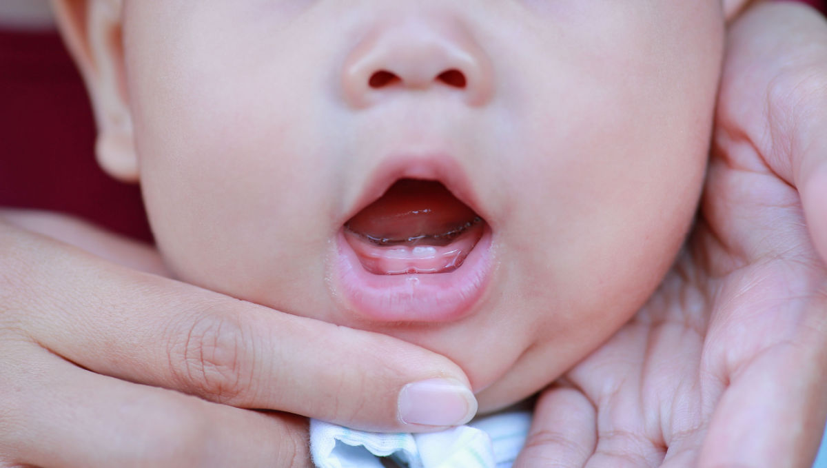 comment-savoir-si-bebe-fait-ses-dents