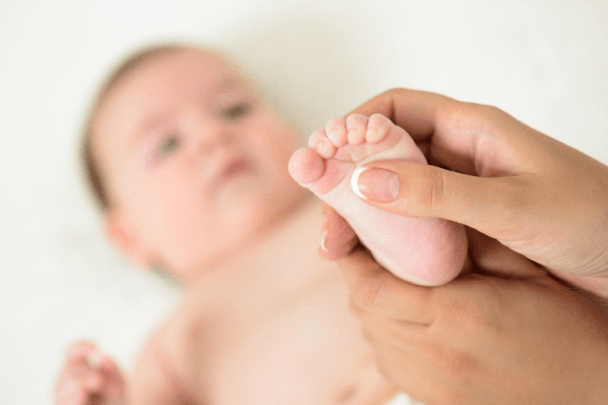 reflexologie-plantaire-bebe