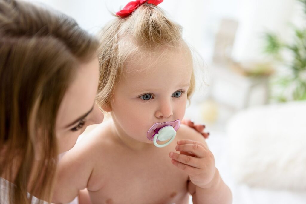 discuter-de-larret-de-la-tetine-avec-son-enfant